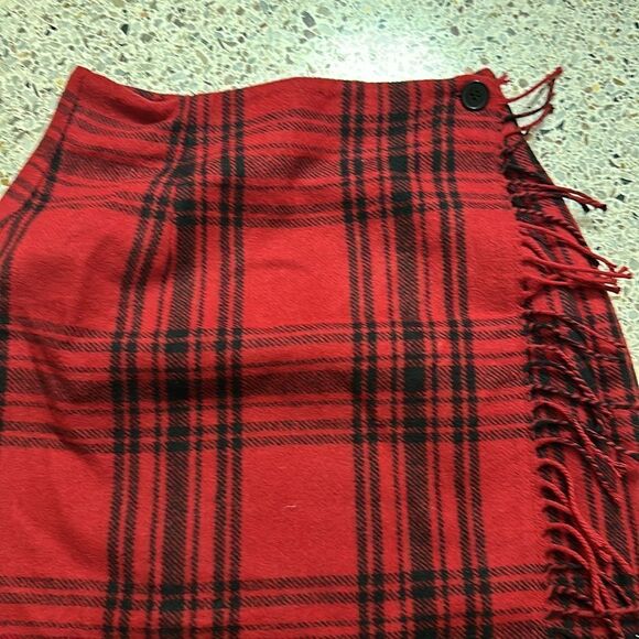 NWT Red tartan plaid wrap skirt wool fringe 2P petite - Picture 3 of 6